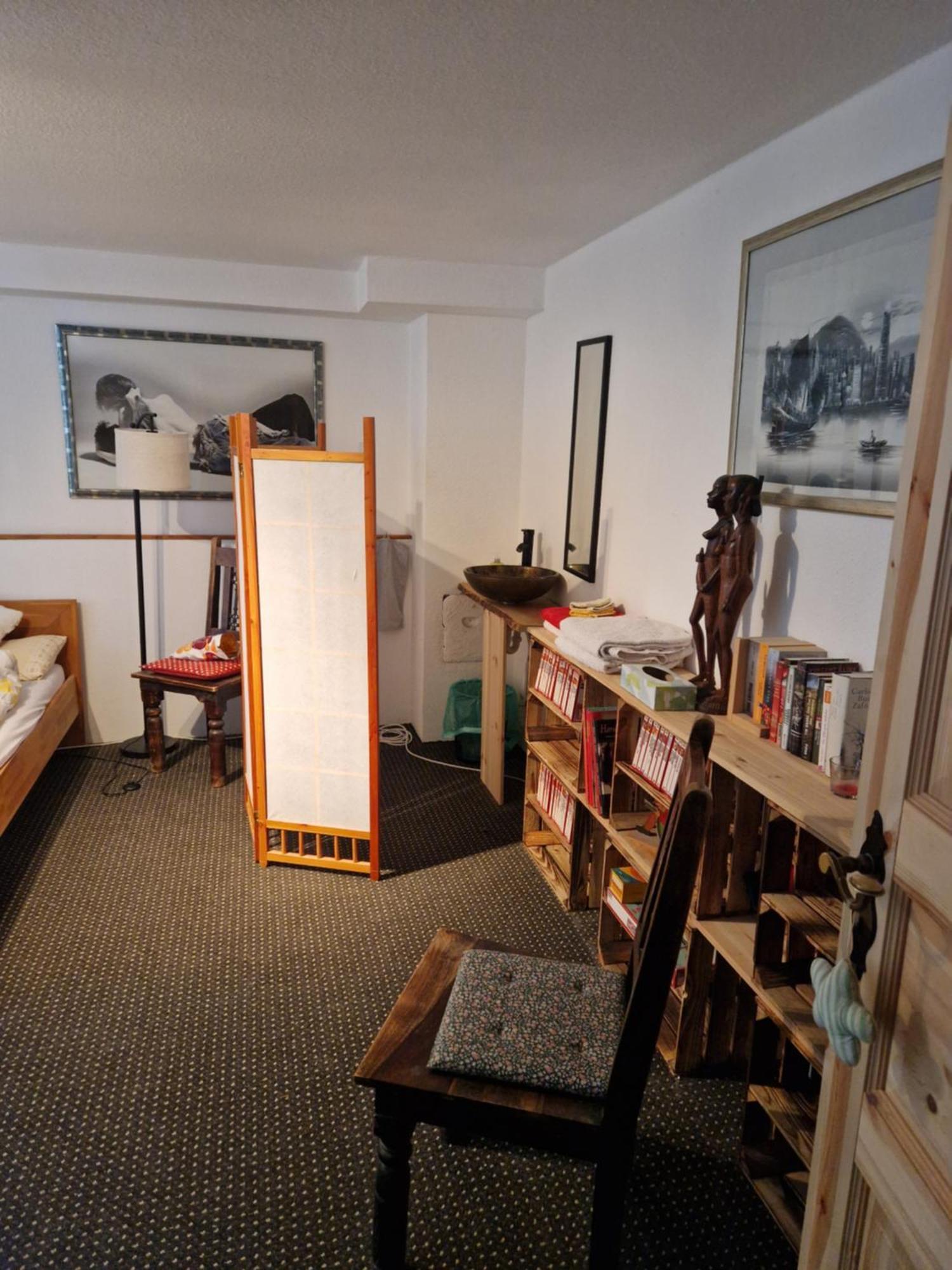 Grosses Gemuetliches Zimmer Mit Eigener Dusche Und Sauna Auf Wunsch Rheinstetten Eksteriør bilde